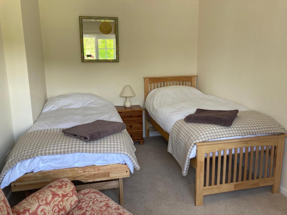 Bed and Breakfast Meadowland Farm à Dolton Extérieur photo